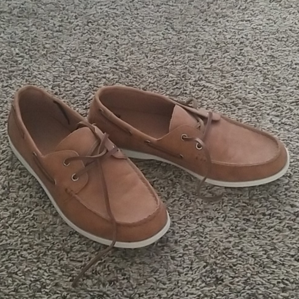 Like New - Mens boat shoe loafer